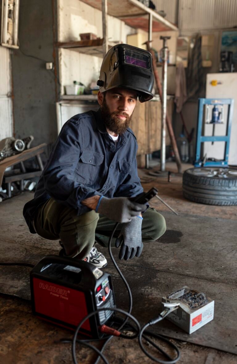 Soldadora MIG importada a Ecuador por Hispania Logistics